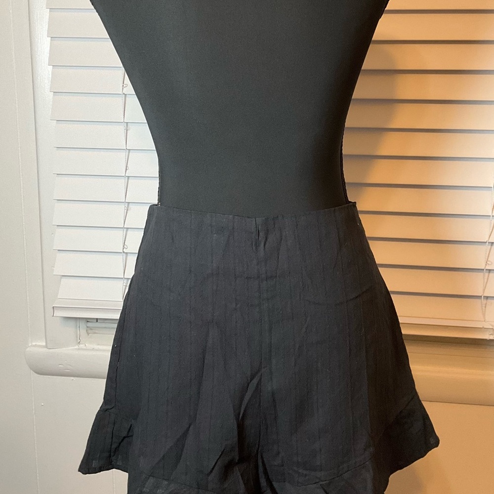 She + Sky Black High-Waist Ruffle Hem Shorts